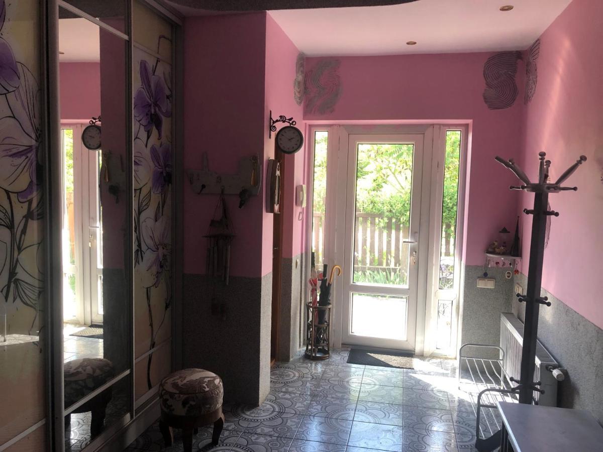 Sunny Seaside Place Homestay